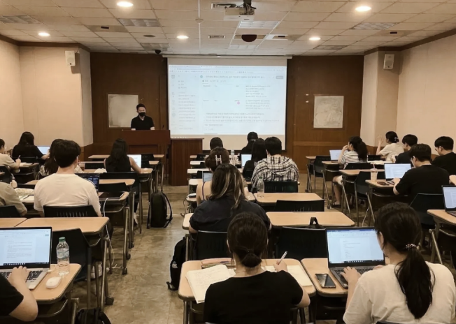 한국외국어대학교 AI교육과정 강의 현장
